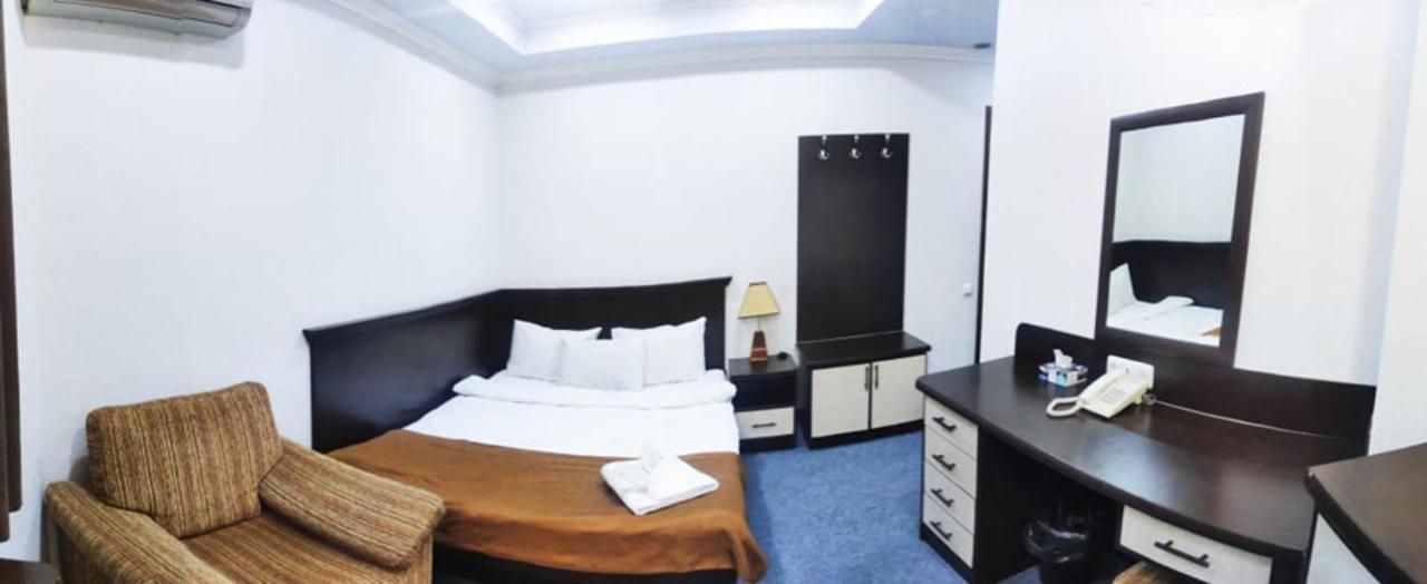 Ddd Hotel 耶烈万 外观 照片