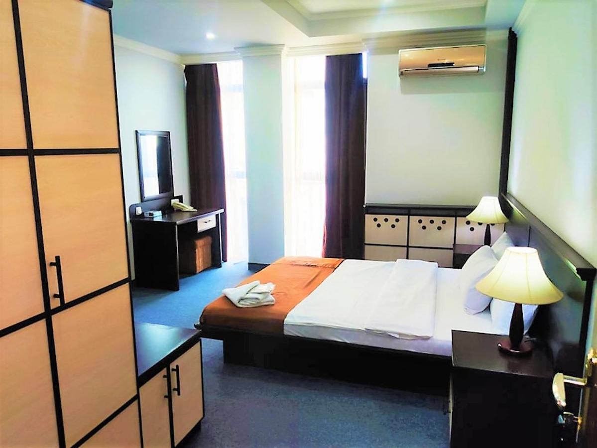 Ddd Hotel 耶烈万 外观 照片