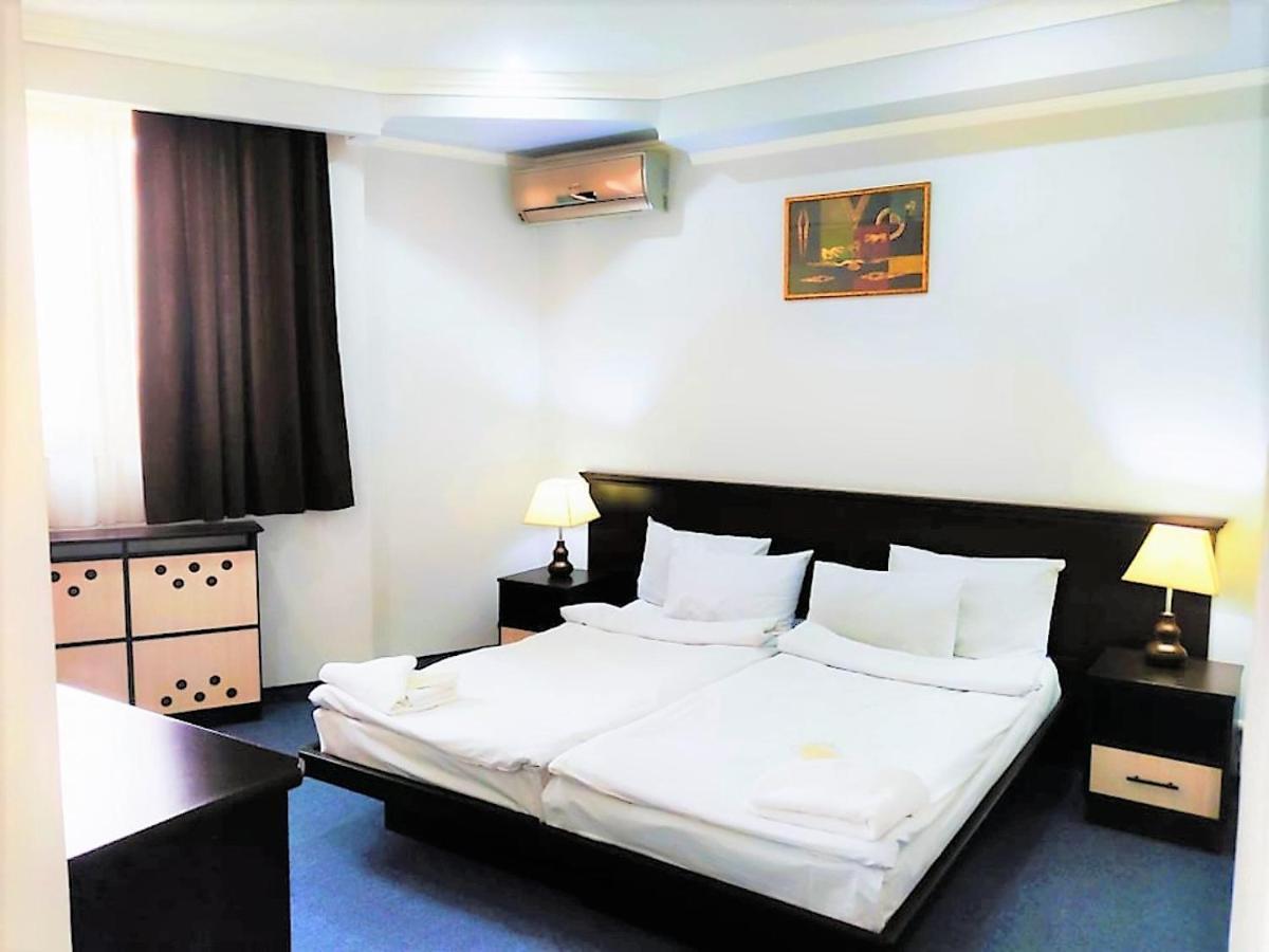 Ddd Hotel 耶烈万 外观 照片
