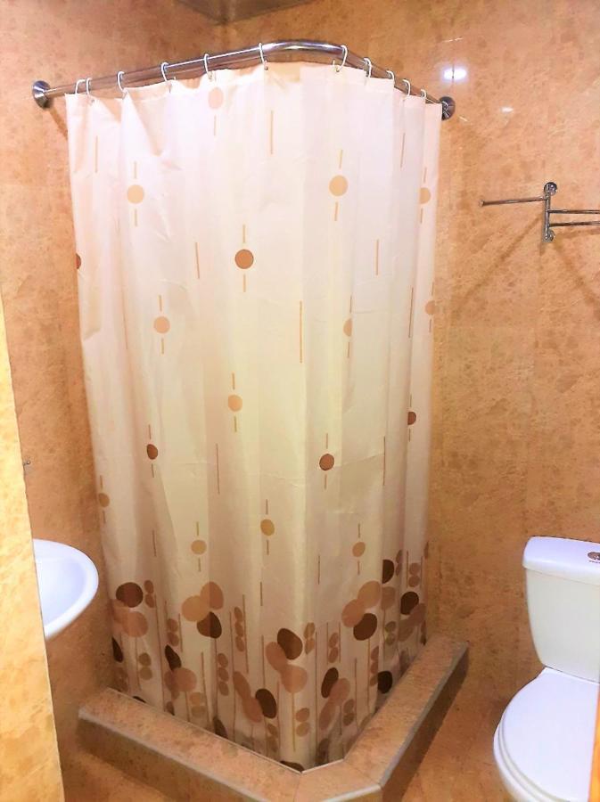 Ddd Hotel 耶烈万 外观 照片
